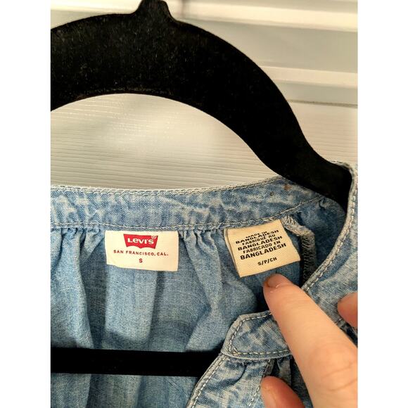 Levi’s Chambray Denim Blouse S Button Front Balloon Sleeve Western Casual - Picture 2 of 8